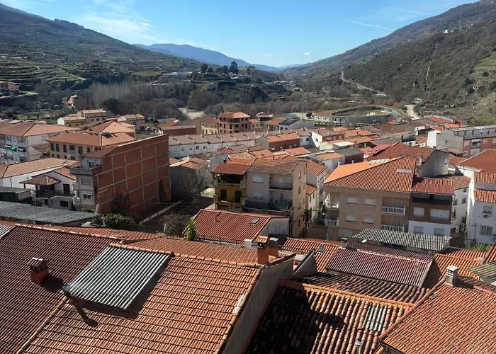 La Ventana Del Valle Del Jerte * Cabezuela Del Valle